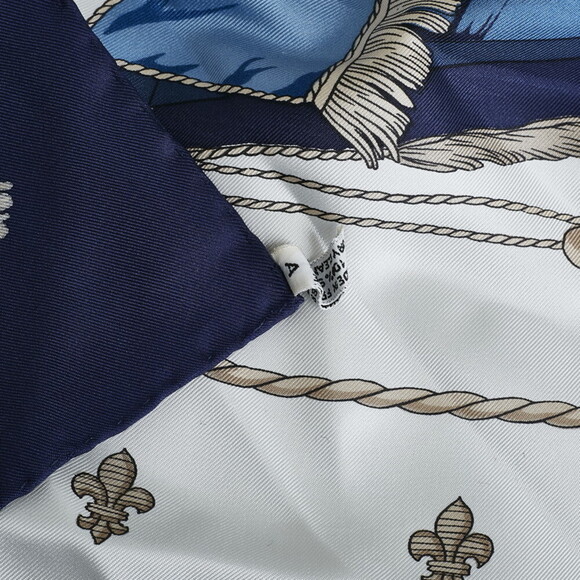 Authentic Hermes Carré Vue du Carosse de la Galère La Réale Silk Scarf - Picture 5 of 5